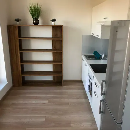 Modern Flat Few Steps From Subway Apartment *