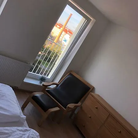 Modern Flat Few Steps From Subway Apartment